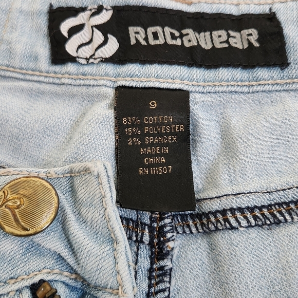 ROCAWEAR Women's Size 9 Light Wash Embroidered Blue Jeans - Picture 6 of 7